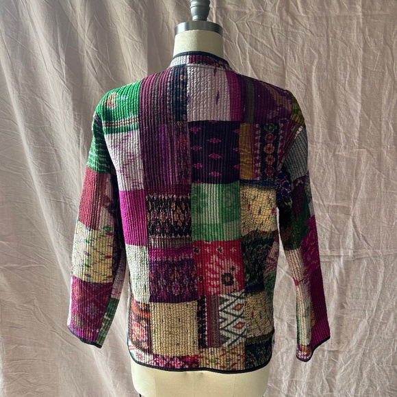 Vintage reversible patchwork quilted satin jacket. Size M-L - Picture 2 of 13